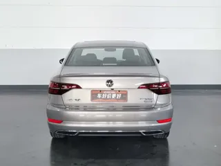 Volkswagen Sagitar 2020 купить из Китая, цена 1 339 000 ₽ — Suifenhe Auto