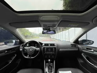 Volkswagen Sagitar 2019 купить из Китая, цена 1 468 000 ₽ — Suifenhe Auto