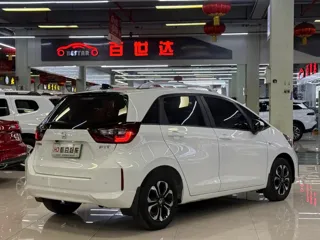 Honda Fit 2022 купить из Китая, цена 1 347 000 ₽ — Suifenhe Auto