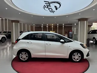 Honda Fit 2021 купить из Китая, цена 1 201 000 ₽ — Suifenhe Auto