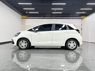 Honda Fit 2022 купить из Китая, цена 1 216 000 ₽ — Suifenhe Auto
