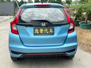 Honda Fit 2018 купить из Китая, цена 1 346 000 ₽ — Suifenhe Auto
