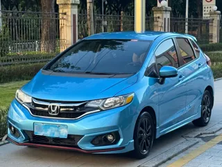 Honda Fit 2018 купить из Китая, цена 1 253 000 ₽ — Suifenhe Auto