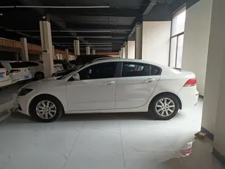 Qoros 3 2019 купить из Китая, цена 1 075 000 ₽ — Suifenhe Auto