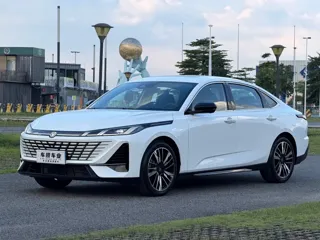 Changan Eado 2025 купить из Китая, цена 2 764 000 ₽ — Suifenhe Auto