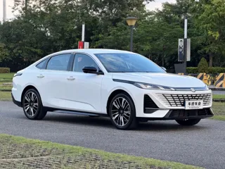Changan Eado 2025 купить из Китая, цена 2 764 000 ₽ — Suifenhe Auto