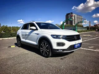 Volkswagen T-ROC 2022 купить из Китая, цена 1 704 000 ₽ — Suifenhe Auto