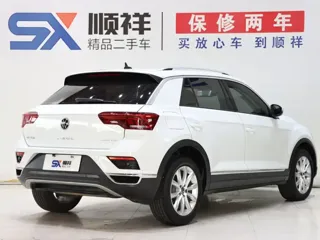 Volkswagen T-ROC 2021 купить из Китая, цена 1 663 000 ₽ — Suifenhe Auto