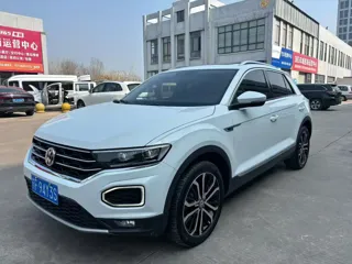 Volkswagen T-ROC 2020 купить из Китая, цена 1 754 000 ₽ — Suifenhe Auto