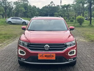 Volkswagen T-ROC 2020 купить из Китая, цена 1 517 000 ₽ — Suifenhe Auto