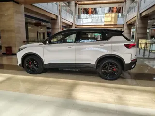 Geely Binyue 2025 купить из Китая, цена 2 826 000 ₽ — Suifenhe Auto