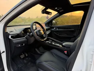 Geely Binyue 2025 купить из Китая, цена 2 413 000 ₽ — Suifenhe Auto