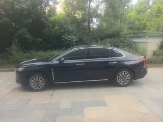 Hongqi H5 2024 купить из Китая, цена 3 005 000 ₽ — Suifenhe Auto