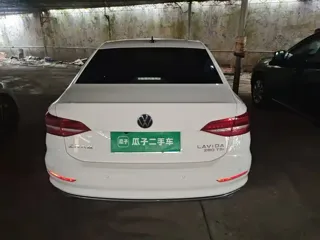 Volkswagen Lavida 2021 купить из Китая, цена 1 520 000 ₽ — Suifenhe Auto