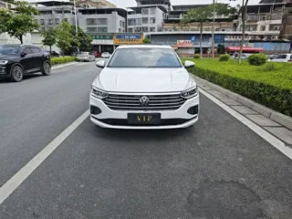 Volkswagen Lavida 2023 купить из Китая, цена 1 322 000 ₽ — Suifenhe Auto
