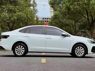Volkswagen Lavida 2024 купить из Китая, цена 1 568 000 ₽ — Suifenhe Auto
