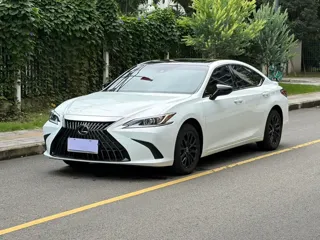Lexus ES 2024 купить из Китая, цена 4 539 000 ₽ — Suifenhe Auto