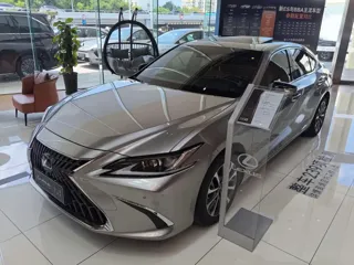 Lexus ES 2024 купить из Китая, цена 7 329 000 ₽ — Suifenhe Auto