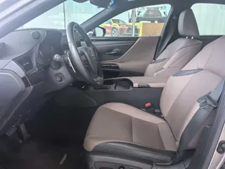 Lexus ES 2024 купить из Китая, цена 7 329 000 ₽ — Suifenhe Auto