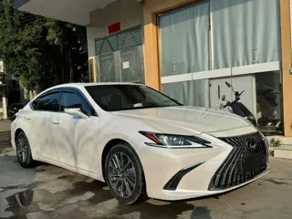 Lexus ES 2024 купить из Китая, цена 6 988 000 ₽ — Suifenhe Auto