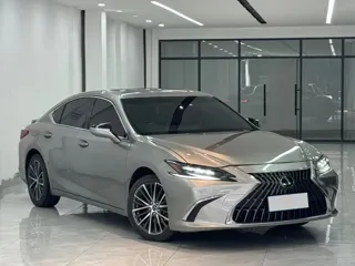 Lexus ES 2024 купить из Китая, цена 6 793 000 ₽ — Suifenhe Auto