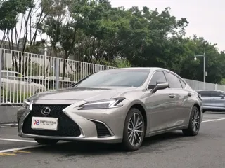 Lexus ES 2025 купить из Китая, цена 7 888 000 ₽ — Suifenhe Auto
