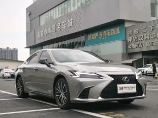 Lexus ES 2025 купить из Китая, цена 7 888 000 ₽ — Suifenhe Auto