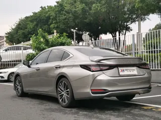 Lexus ES 2025 купить из Китая, цена 7 888 000 ₽ — Suifenhe Auto