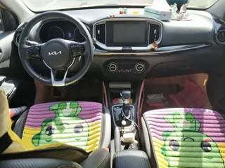 Kia Stonic 2022 купить из Китая, цена 1 343 000 ₽ — Suifenhe Auto