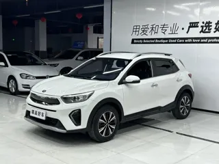 Kia Stonic 2019 купить из Китая, цена 1 228 000 ₽ — Suifenhe Auto