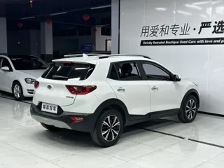 Kia Stonic 2019 купить из Китая, цена 1 228 000 ₽ — Suifenhe Auto