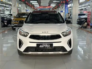 Kia Stonic 2023 купить из Китая, цена 1 480 000 ₽ — Suifenhe Auto