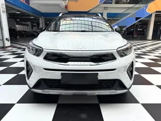 Kia Stonic 2022 купить из Китая, цена 1 454 000 ₽ — Suifenhe Auto