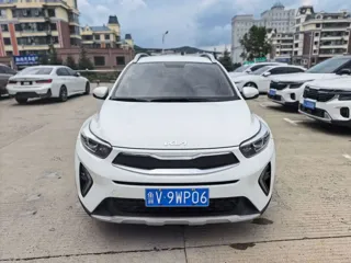 Kia Stonic 2022 купить из Китая, цена 1 441 000 ₽ — Suifenhe Auto