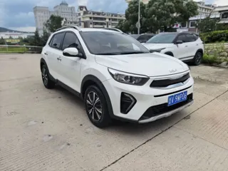 Kia Stonic 2022 купить из Китая, цена 1 441 000 ₽ — Suifenhe Auto