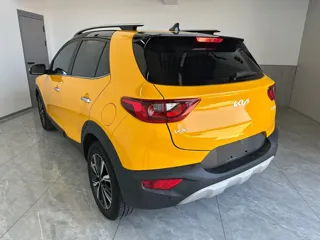 Kia Stonic 2024 купить из Китая, цена 1 814 000 ₽ — Suifenhe Auto