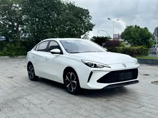 Roewe i5 2023 купить из Китая, цена 888 000 ₽ — Suifenhe Auto