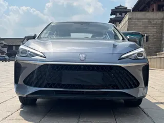 Roewe i5 2024 купить из Китая, цена 1 209 000 ₽ — Suifenhe Auto