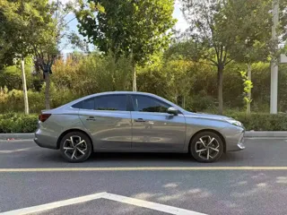 Roewe i5 2025 купить из Китая, цена 1 344 000 ₽ — Suifenhe Auto