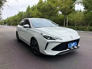 Roewe i5 2024 купить из Китая, цена 1 264 000 ₽ — Suifenhe Auto