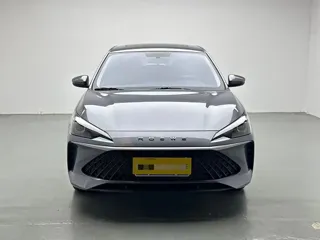 Roewe i5 2026 купить из Китая, цена 1 404 000 ₽ — Suifenhe Auto