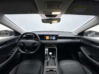 Roewe i5 2026 купить из Китая, цена 1 404 000 ₽ — Suifenhe Auto