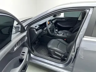 Roewe i5 2026 купить из Китая, цена 1 404 000 ₽ — Suifenhe Auto