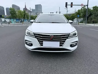Roewe i5 2021 купить из Китая, цена 1 149 000 ₽ — Suifenhe Auto