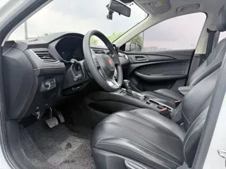 Roewe i5 2021 купить из Китая, цена 1 149 000 ₽ — Suifenhe Auto