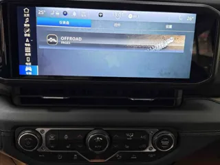 Jeep Wrangler 2024 купить из Китая, цена 7 088 000 ₽ — Suifenhe Auto