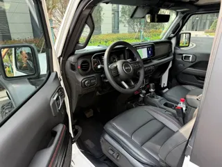 Jeep Wrangler 2025 купить из Китая, цена 9 757 000 ₽ — Suifenhe Auto