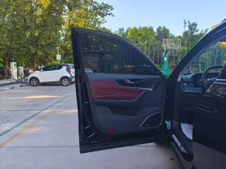 Hongqi HS5 2025 купить из Китая, цена 3 653 000 ₽ — Suifenhe Auto