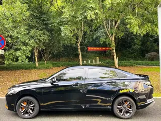 Dongfeng Aeolus Yixuan 2023 купить из Китая, цена 1 019 000 ₽ — Suifenhe Auto