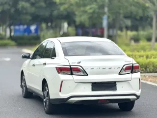Venucia D60EV 2022 купить из Китая, цена 980 000 ₽ — Suifenhe Auto